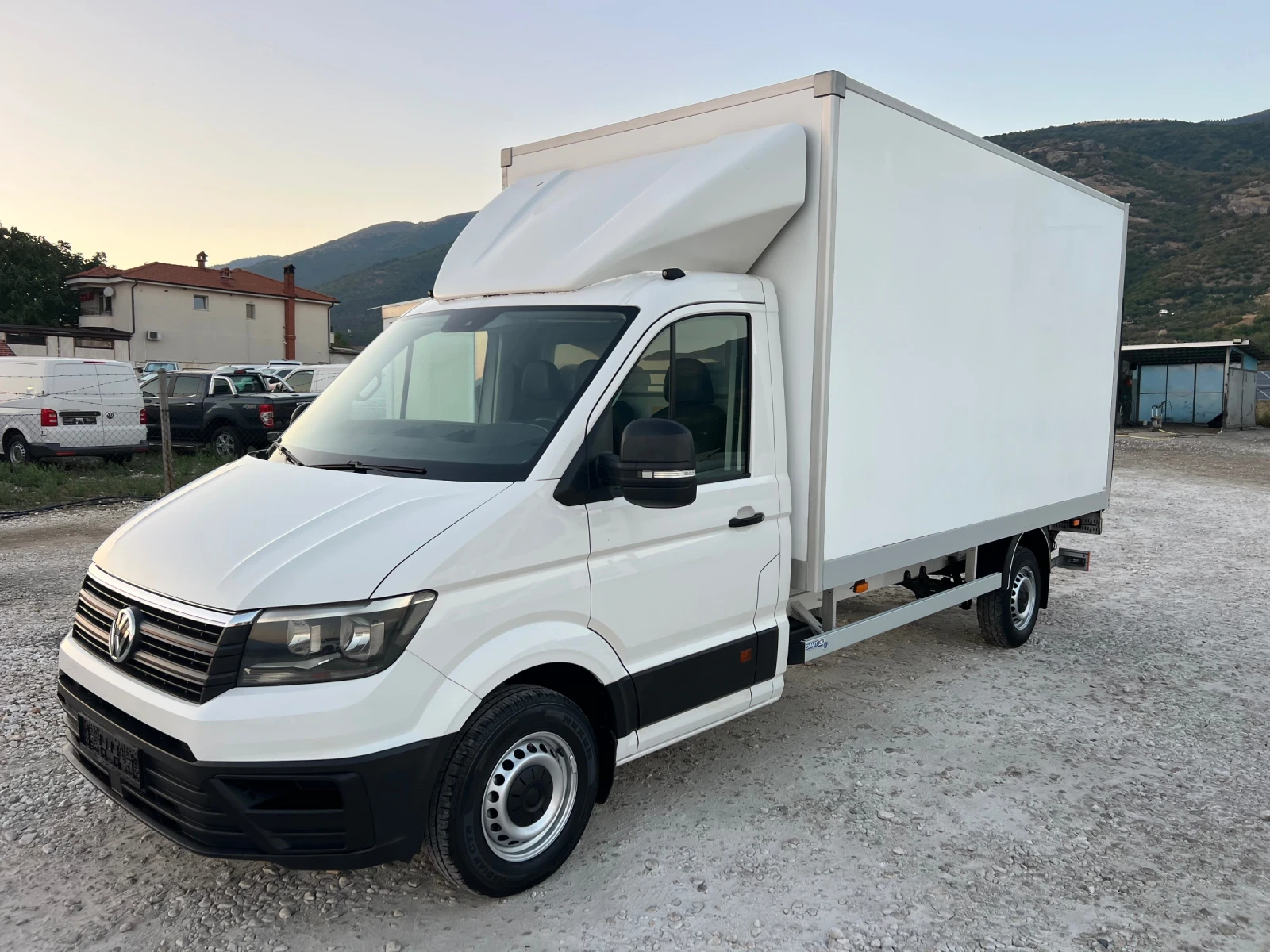 VW Crafter 2.0 TDI, падащ борд , климатик. EURO6d.