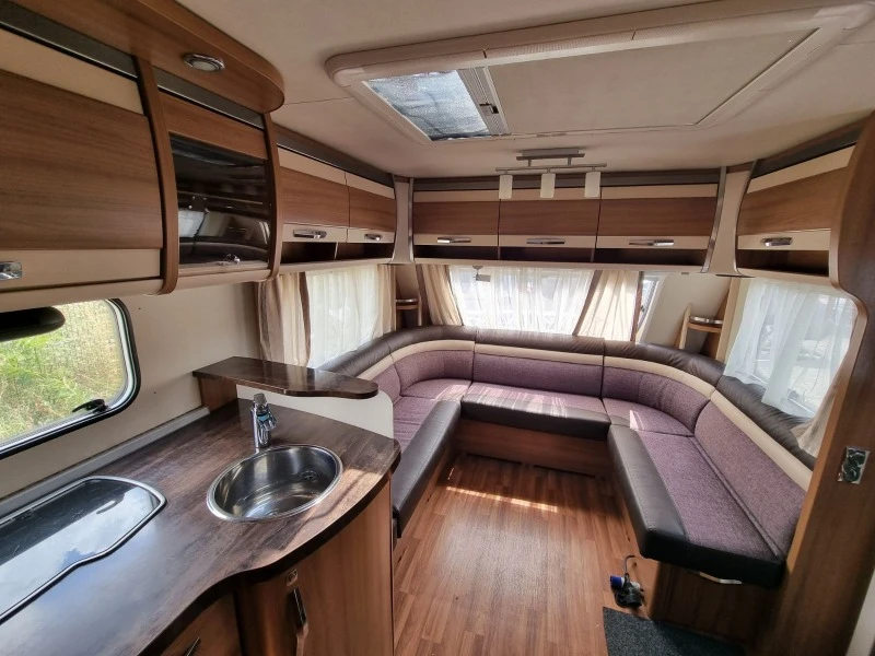 Каравана Knaus Sudwind Exclusive 580, снимка 5 - Каравани и кемпери - 47877979