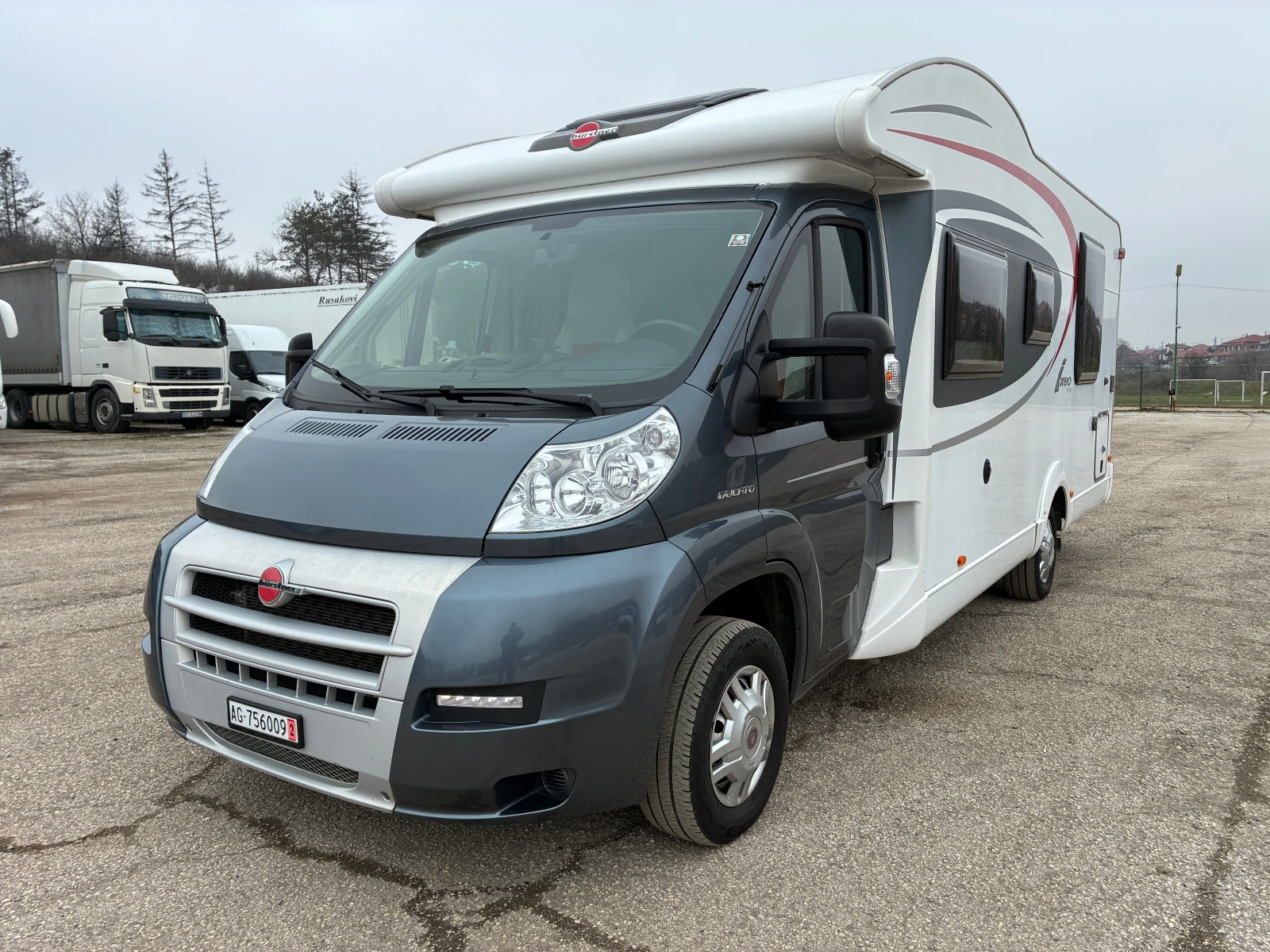 Кемпер Burstner Ixeo 734