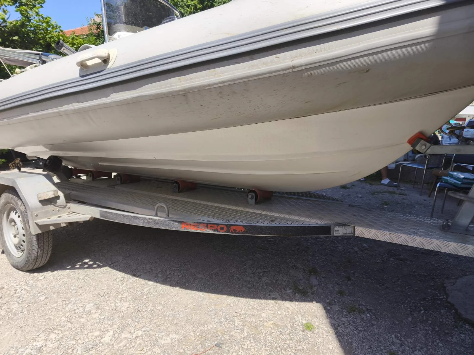 Надуваема лодка Brig 430, снимка 3 - Воден транспорт - 55080028