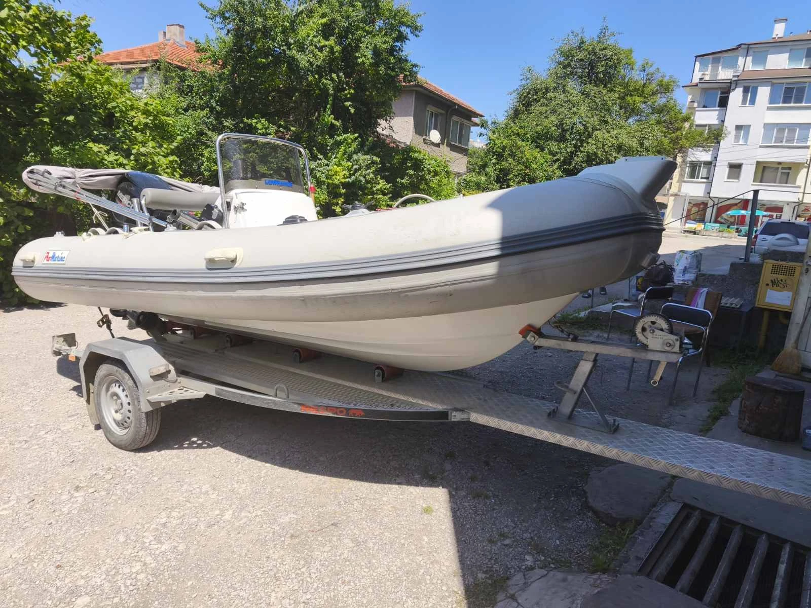 Надуваема лодка Brig 430, снимка 4 - Воден транспорт - 55080028