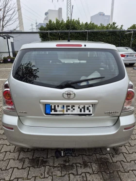 Toyota Corolla verso, снимка 13
