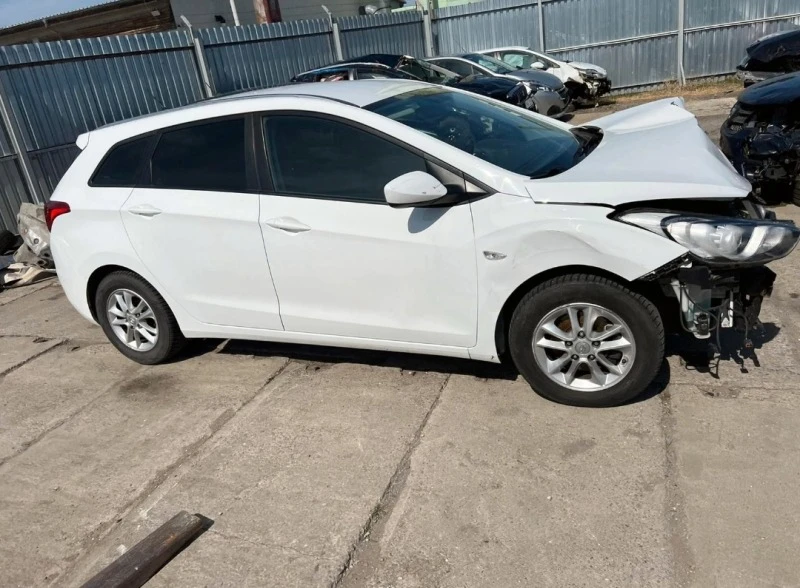 Hyundai I30 1.6, снимка 6 - Автомобили и джипове - 39473315