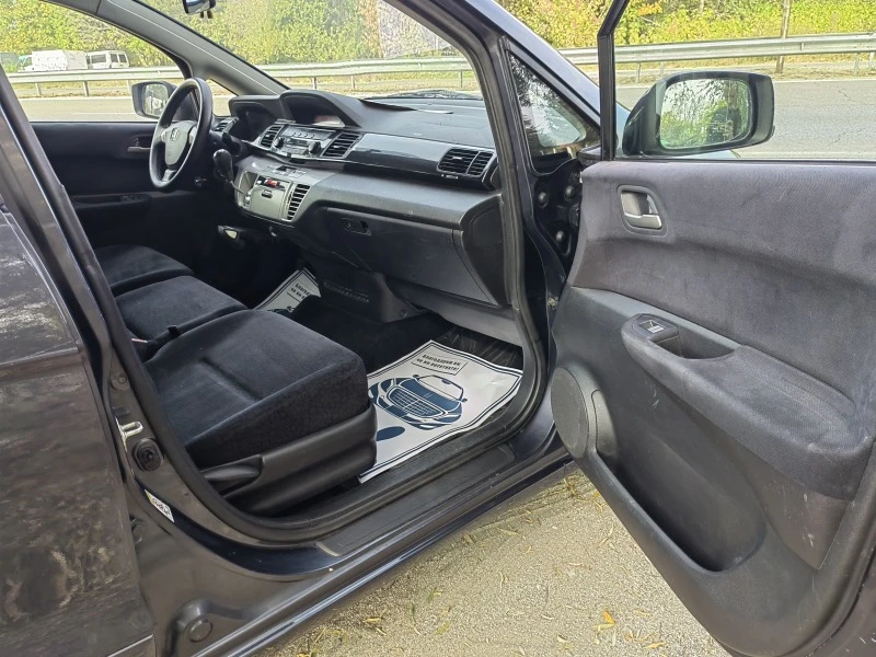 Honda Fr-v 1.7 i-vtec, снимка 6 - Автомобили и джипове - 42714798