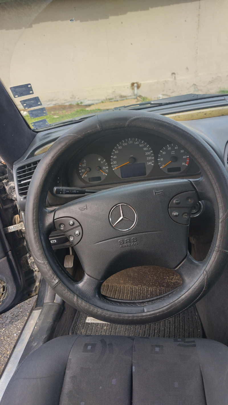 Mercedes-Benz CLK 200, снимка 1 - Автомобили и джипове - 46305497