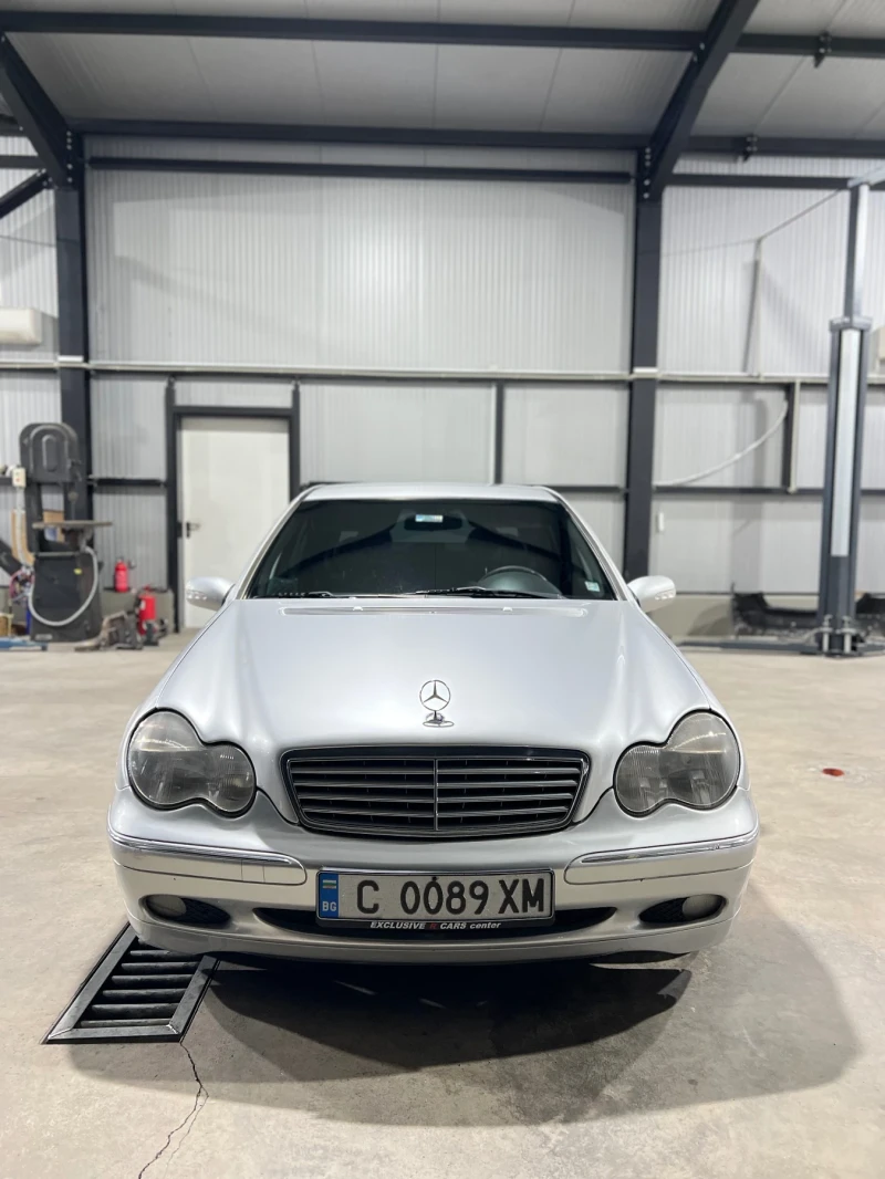 Mercedes-Benz C 200 Kompressor, снимка 2 - Автомобили и джипове - 47657197