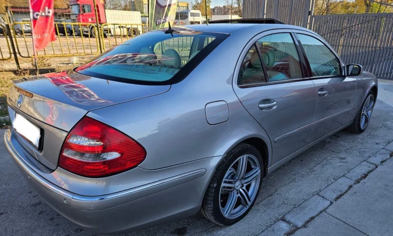 Mercedes-Benz E 220 2.2cdi 6ск., снимка 5 - Автомобили и джипове - 47905016