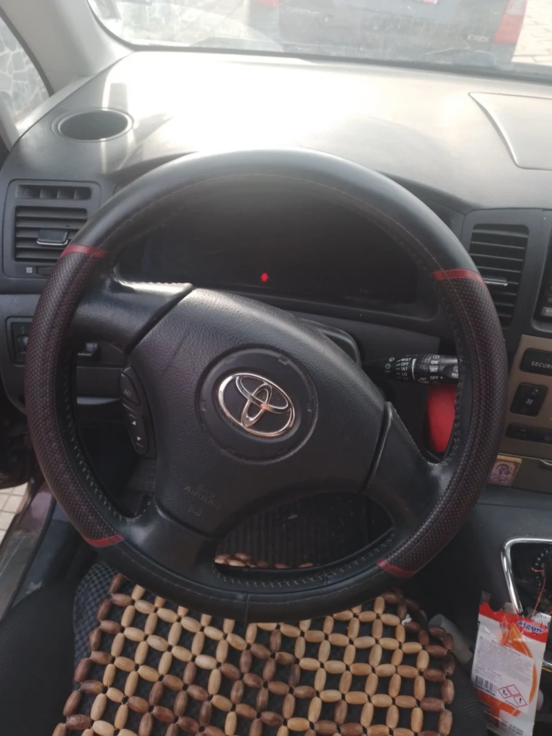 Toyota Corolla verso, снимка 6 - Автомобили и джипове - 48431783