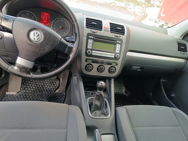 VW Golf, снимка 6 - Автомобили и джипове - 48572894