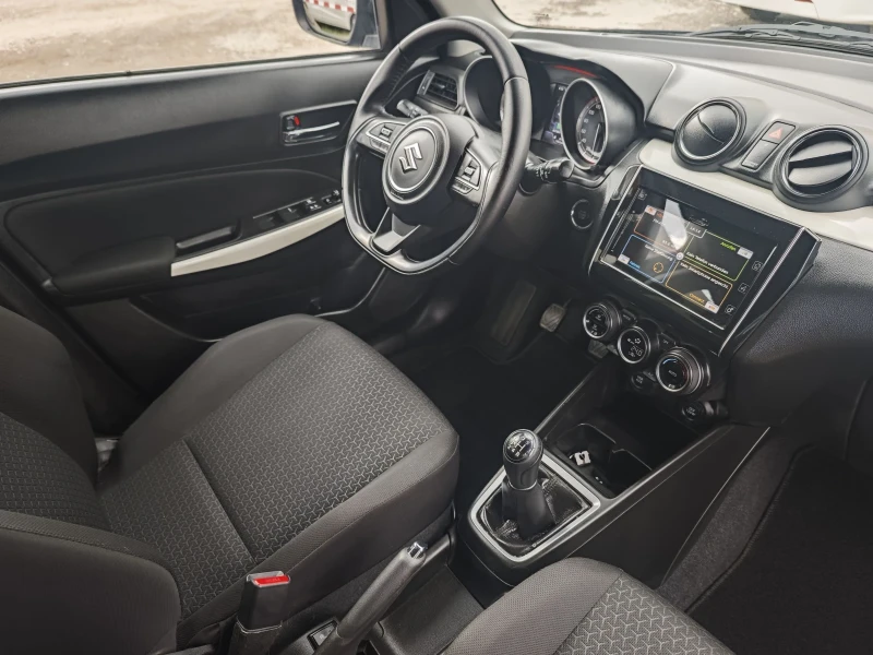 Suzuki Swift Hybrid , снимка 14 - Автомобили и джипове - 49762335
