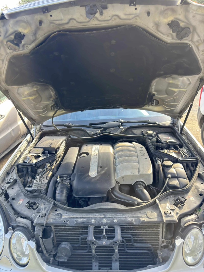 Mercedes-Benz E 270 CDI, снимка 9 - Автомобили и джипове - 52544173