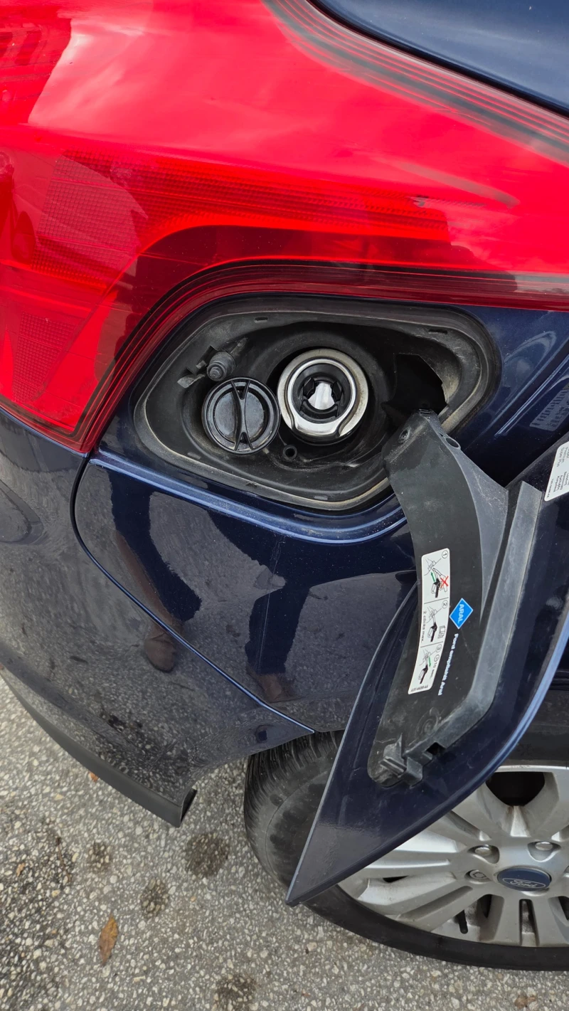 Ford Focus ti-vct, снимка 16 - Автомобили и джипове - 52526355