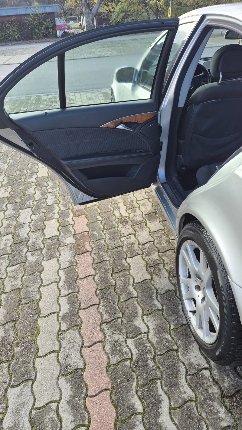 Mercedes-Benz E 280 3.2.CDI, 6 цилиндъра, Elegance!!!, снимка 4 - Автомобили и джипове - 52594142