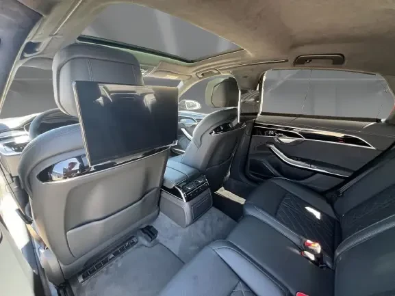 Audi S8 Quattro = Black Optic Plus = Гаранция, снимка 11 - Автомобили и джипове - 55476894