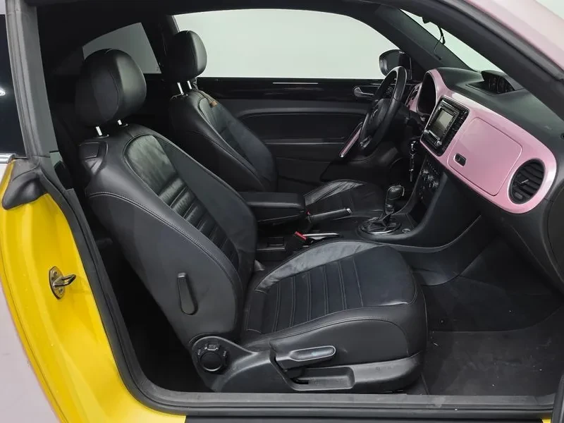 VW Beetle 2.0 TDI PREMIUM, снимка 11 - Автомобили и джипове - 55720258