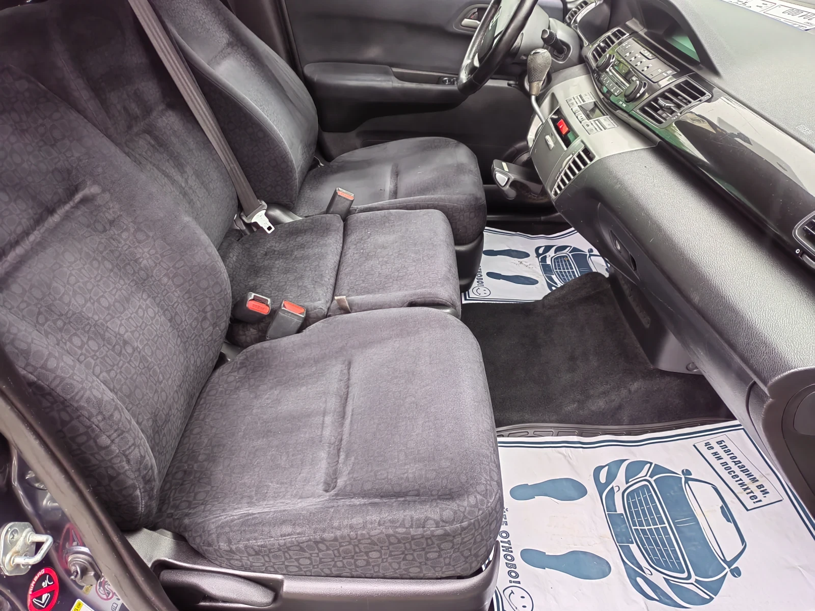 Honda Fr-v 1.7 i-vtec - изображение 7