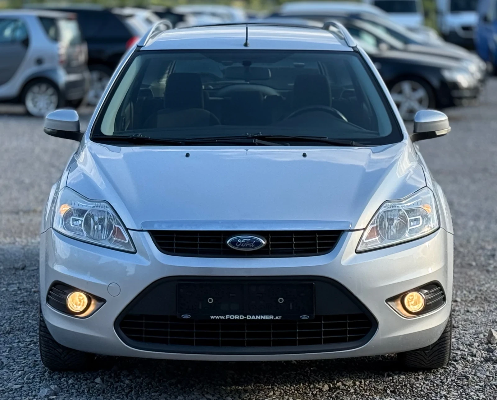Ford Focus 1.6i 101к.с * Климатроник* * Face-Lift*  - изображение 2