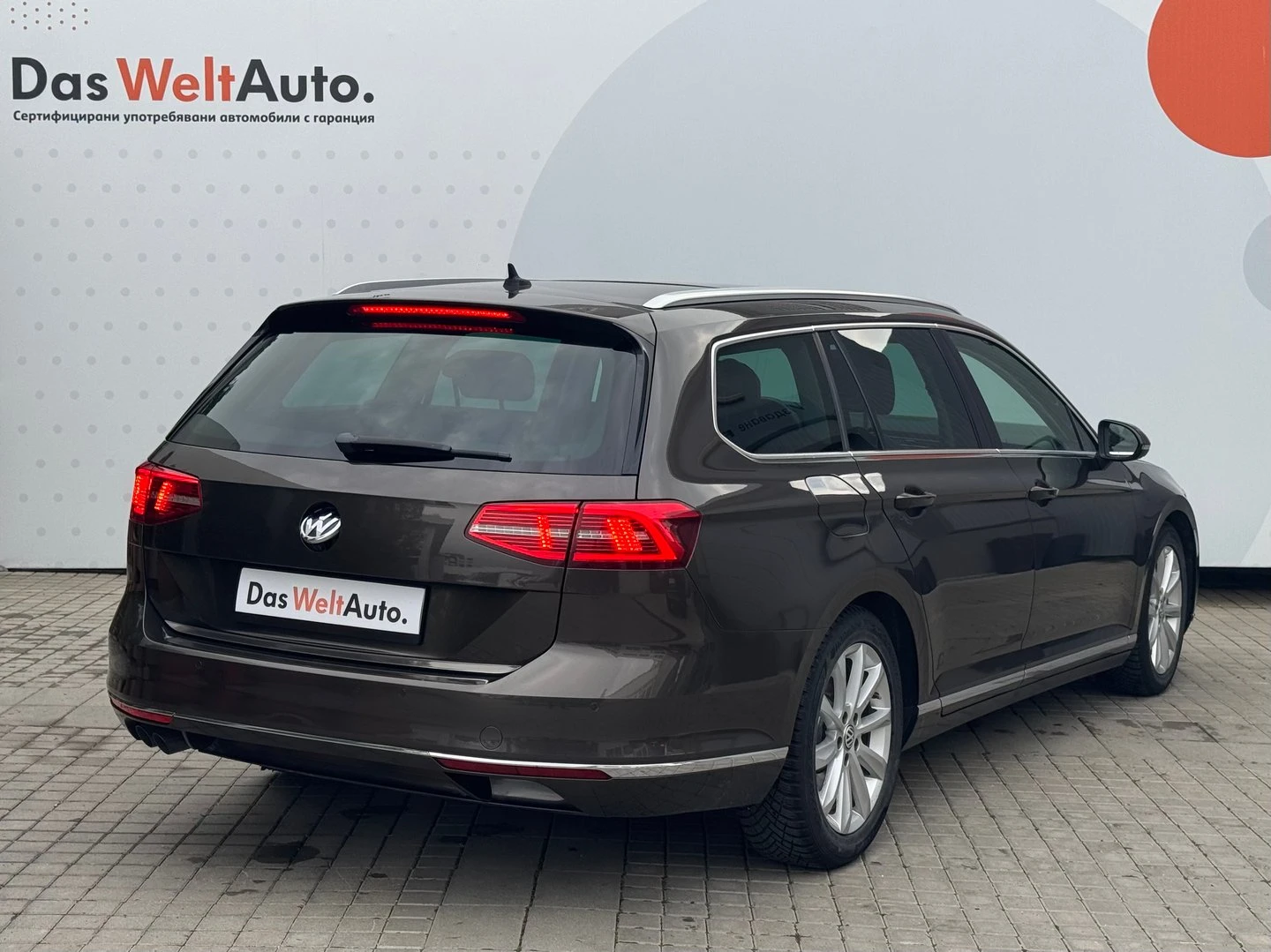 VW Passat 2.0 TDISCR BMT DSG High - изображение 2