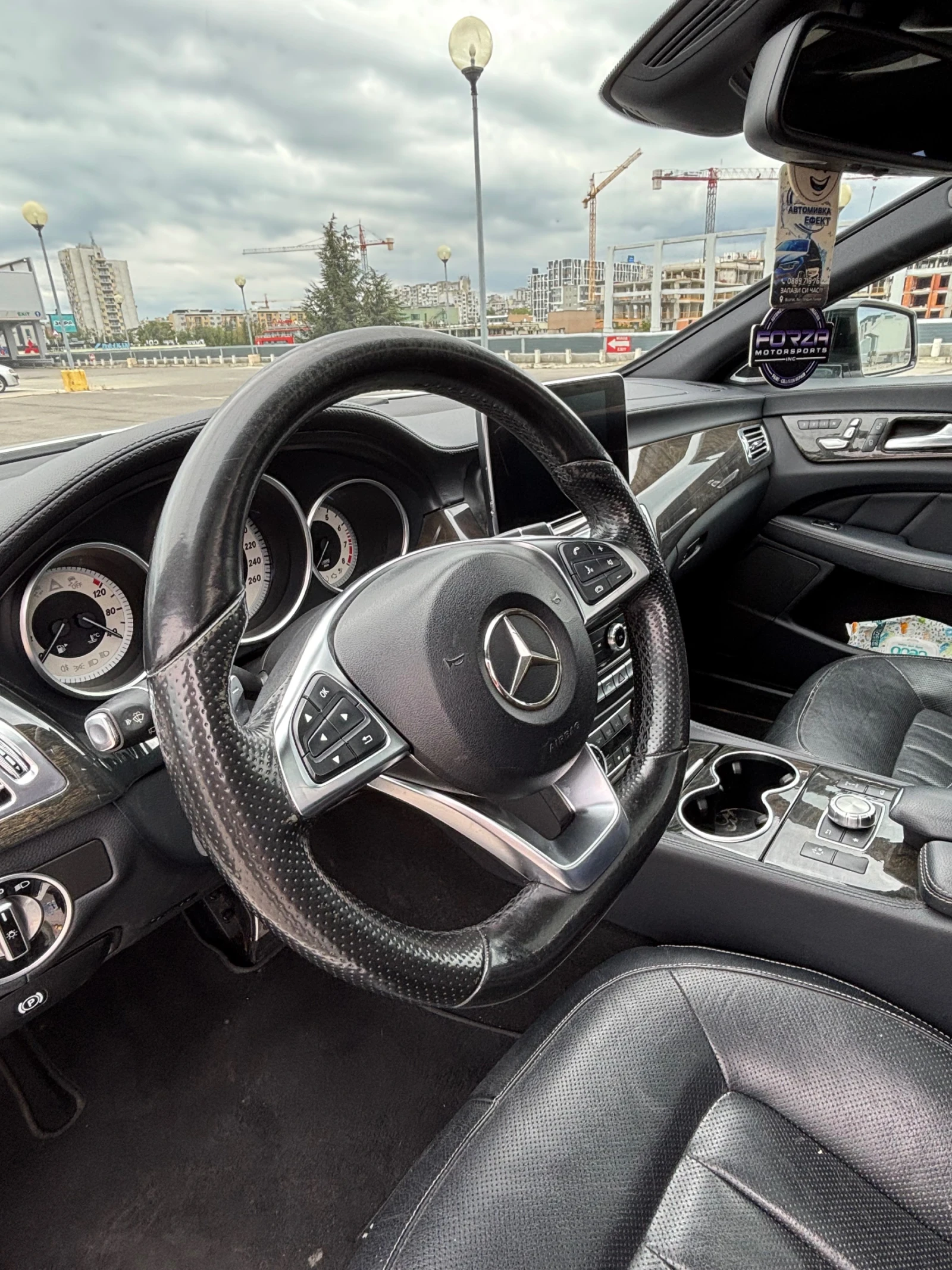 Mercedes-Benz CLS 500  - изображение 8