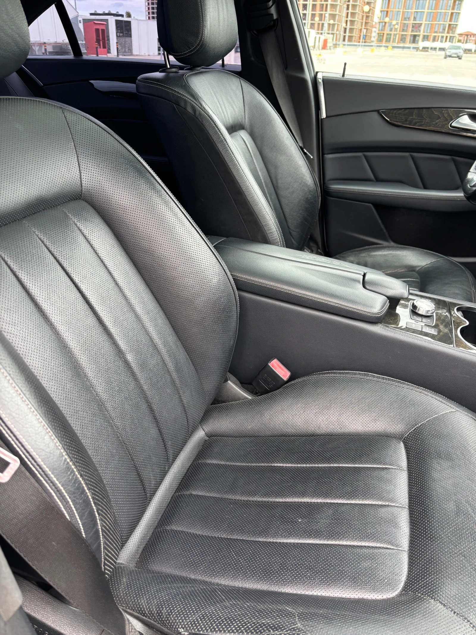 Mercedes-Benz CLS 500  - изображение 4