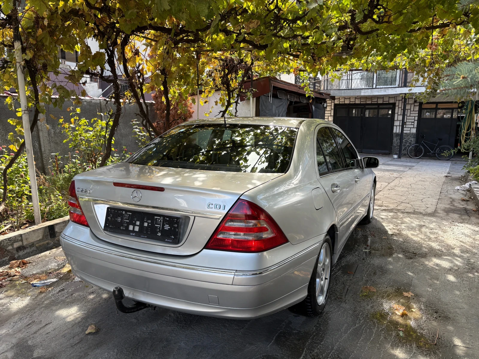 Mercedes-Benz C 220 2.2 НОВ ВНОС АВТОМАТИК - изображение 3
