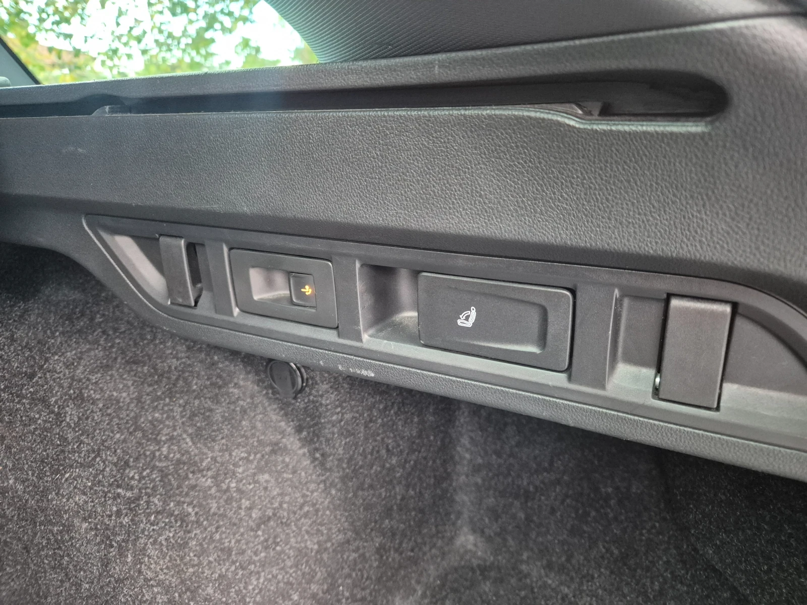 Skoda Octavia 2.0D-150кс/22г - изображение 8