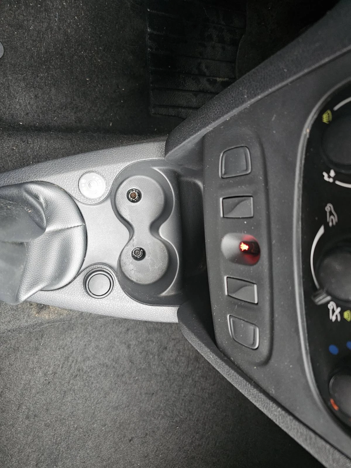 Dacia Sandero 1.0 TCe 90 Stop&Start LPG - изображение 10