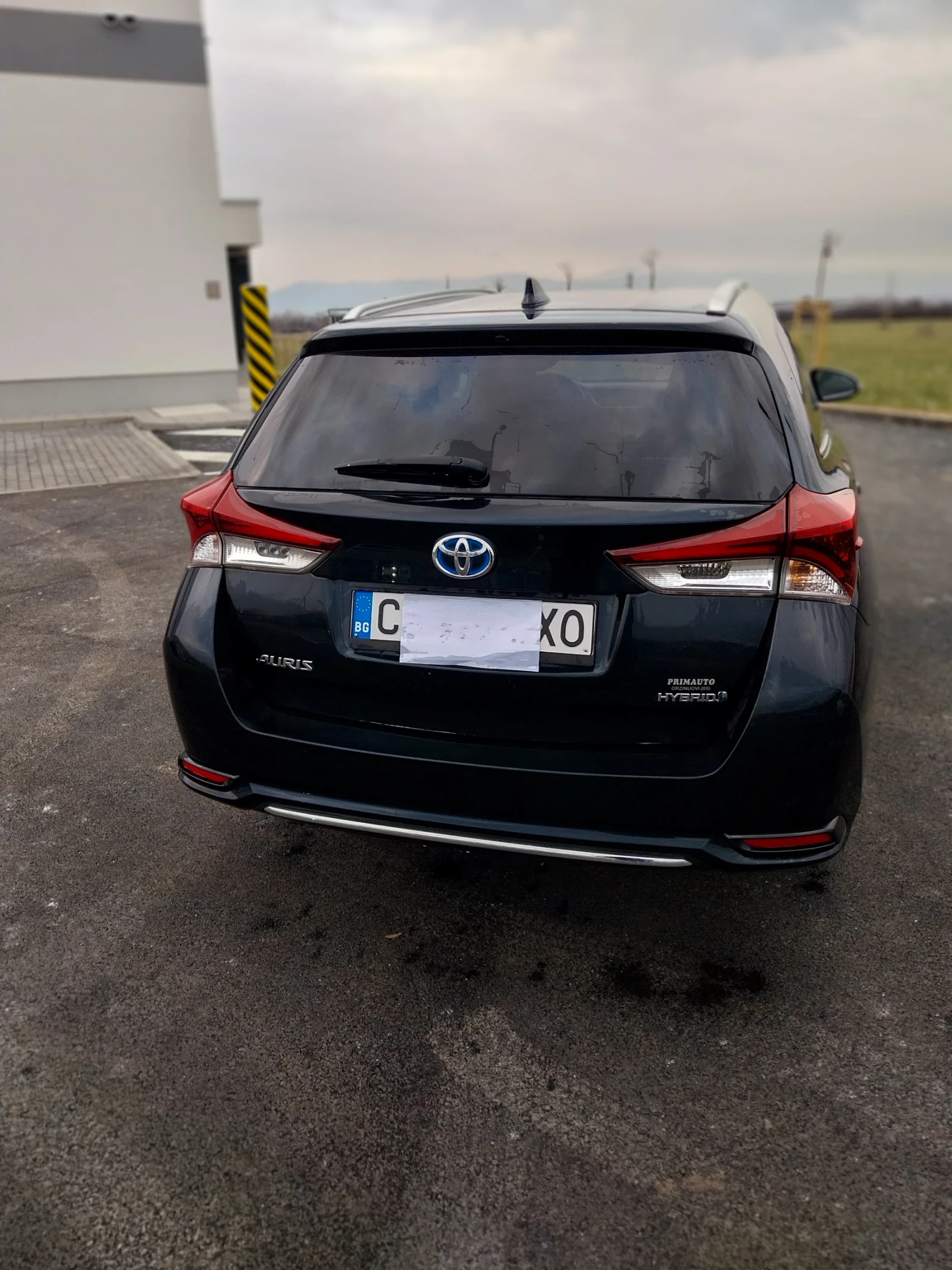 Toyota Auris 1.8 HSD Хибрид - изображение 5