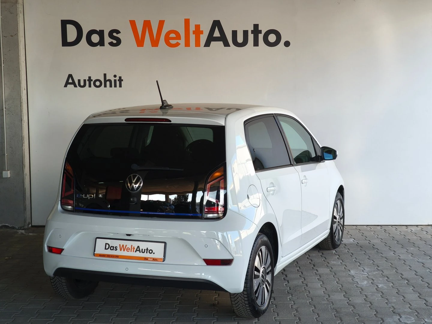 VW Up VW e-up! FWD 32.3 kWh, 61кВт/83к.с./1-ст - изображение 3