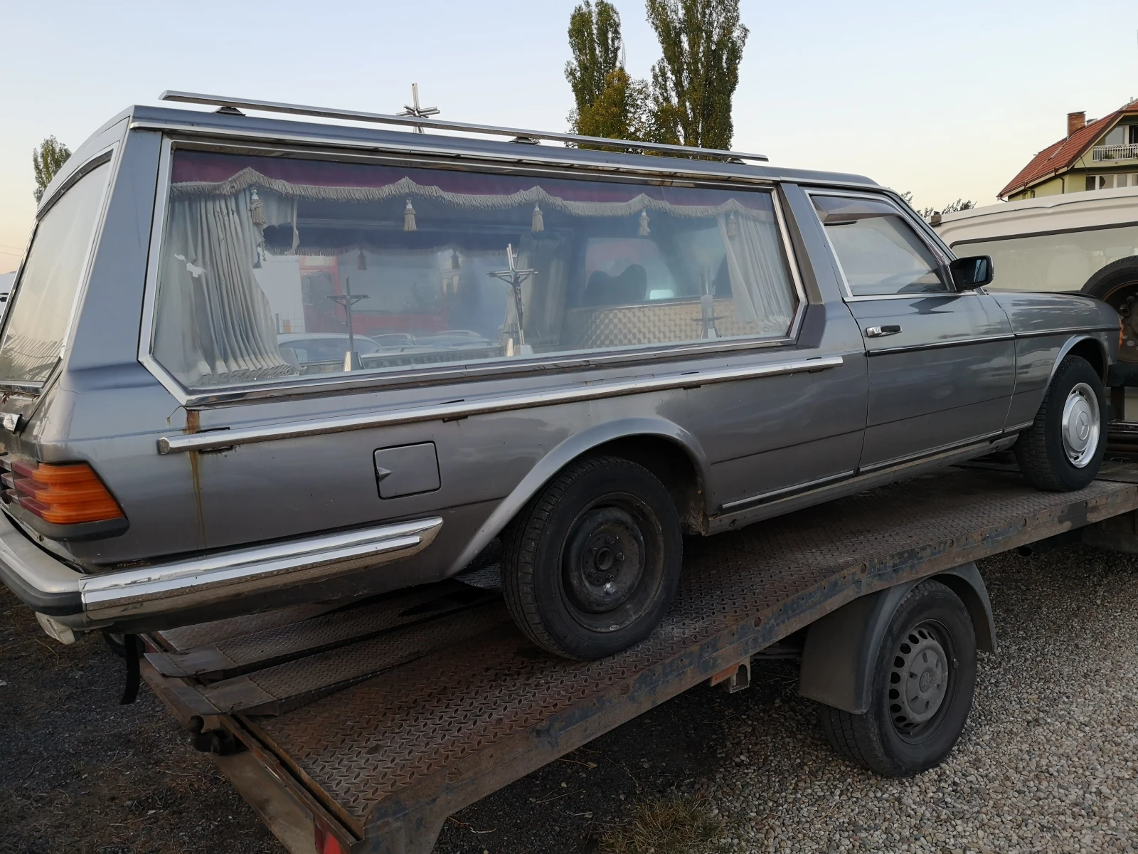 Mercedes-Benz 123 2.5D, снимка 3 - Автомобили и джипове - 54036700