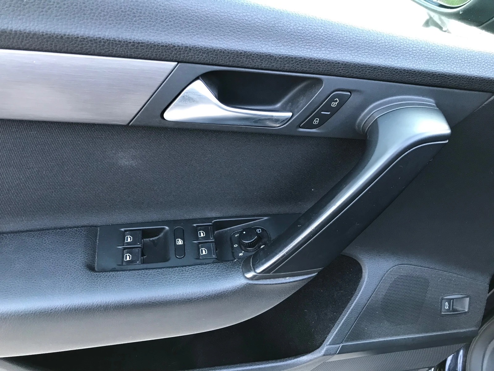 VW Passat 2, 0tdi.4x4, 140k., снимка 11 - Автомобили и джипове - 54130217