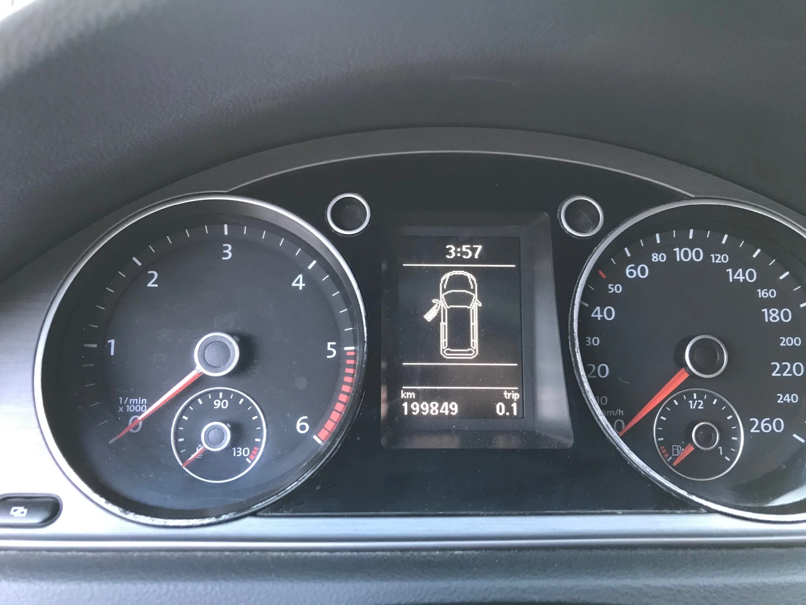 VW Passat 2, 0tdi.4x4, 140k., снимка 12 - Автомобили и джипове - 54130217