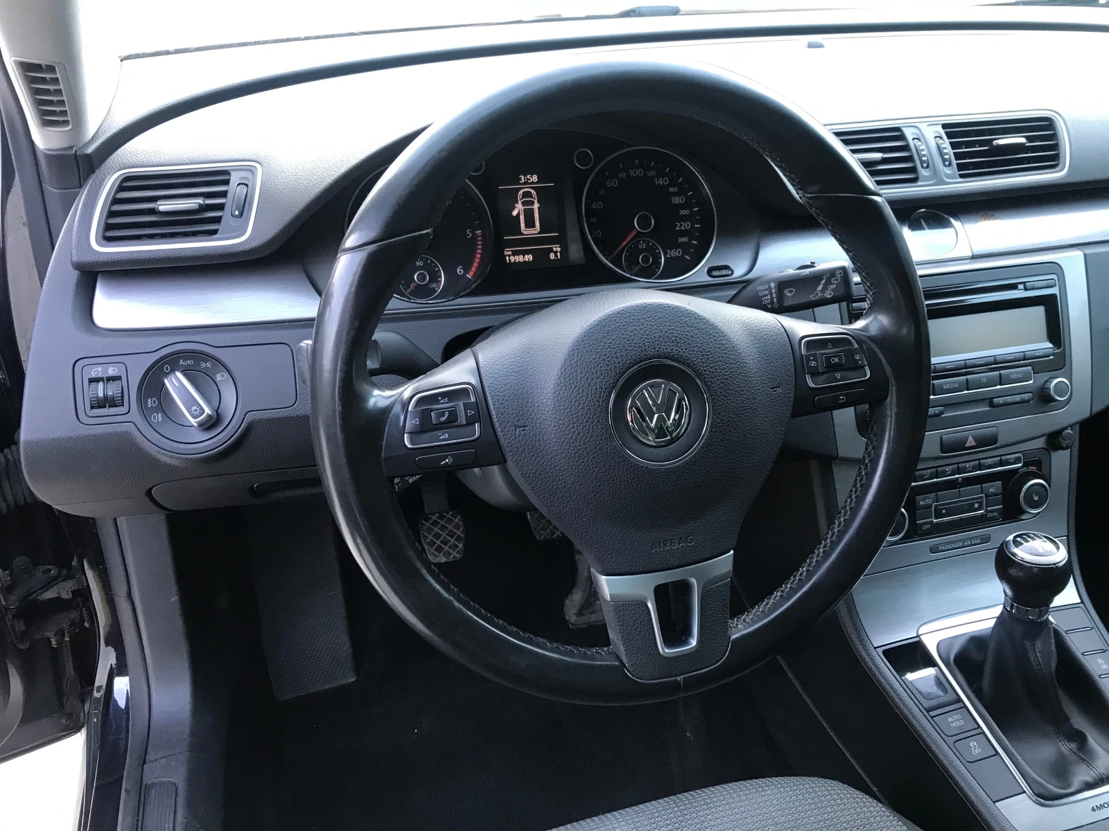 VW Passat 2, 0tdi.4x4, 140k., снимка 17 - Автомобили и джипове - 54130217