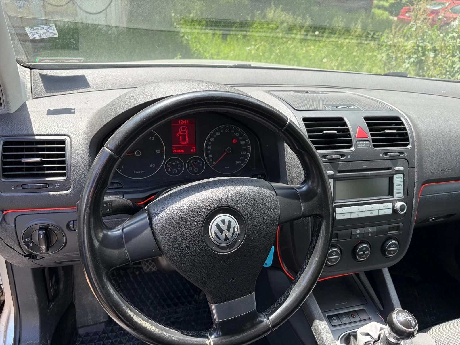 VW Golf 5 Без прехвърляне, снимка 9 - Автомобили и джипове - 54668160