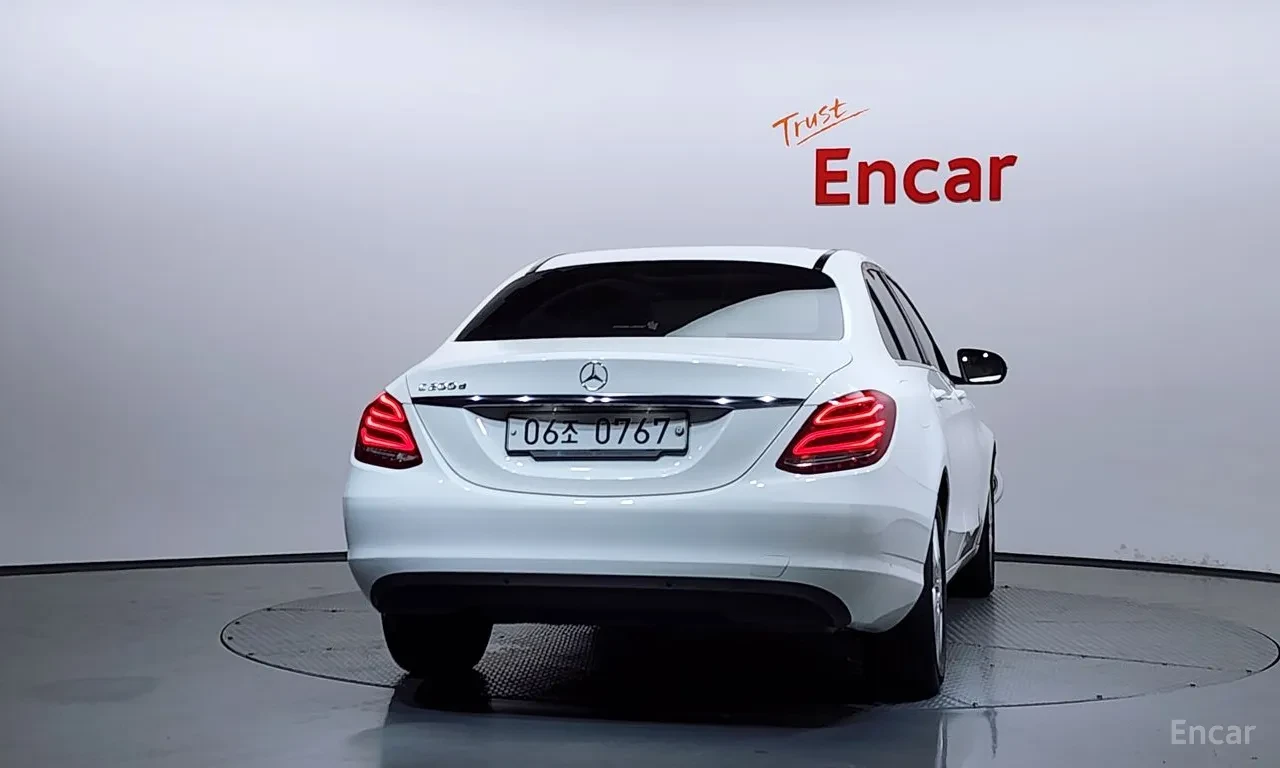 Mercedes-Benz C 200, снимка 5 - Автомобили и джипове - 54680402