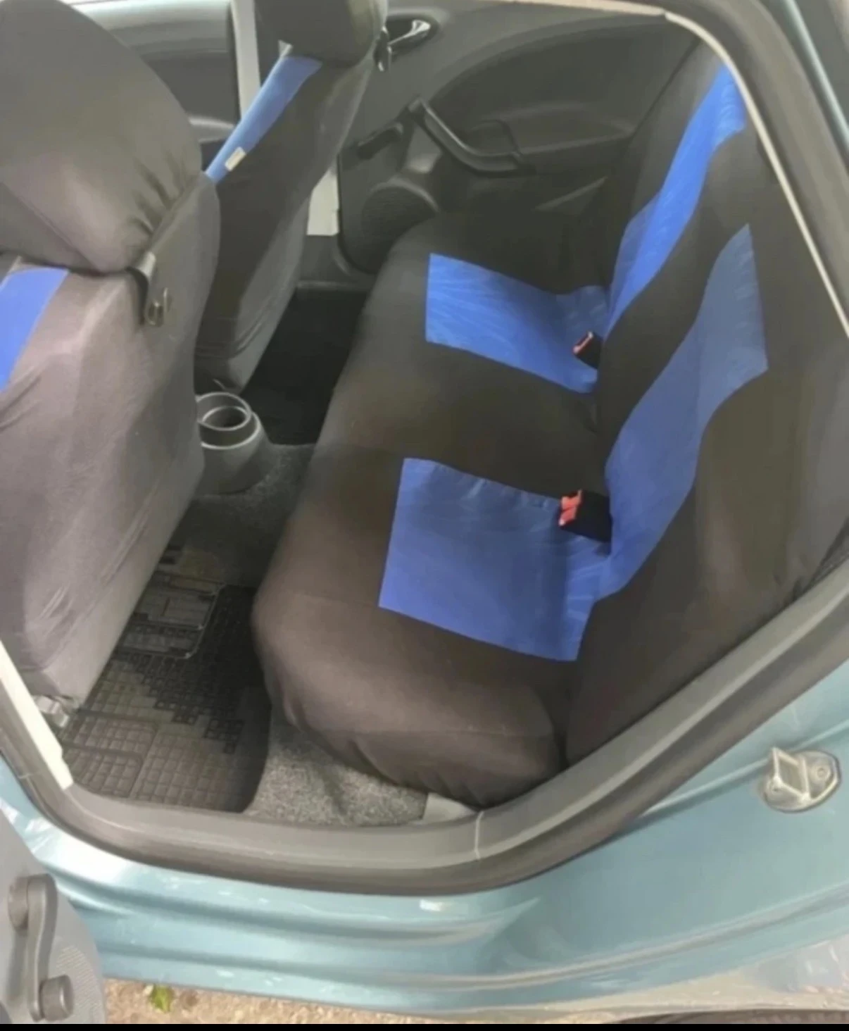 Seat Ibiza 1.4 Бензин/Газ , снимка 5 - Автомобили и джипове - 54823782