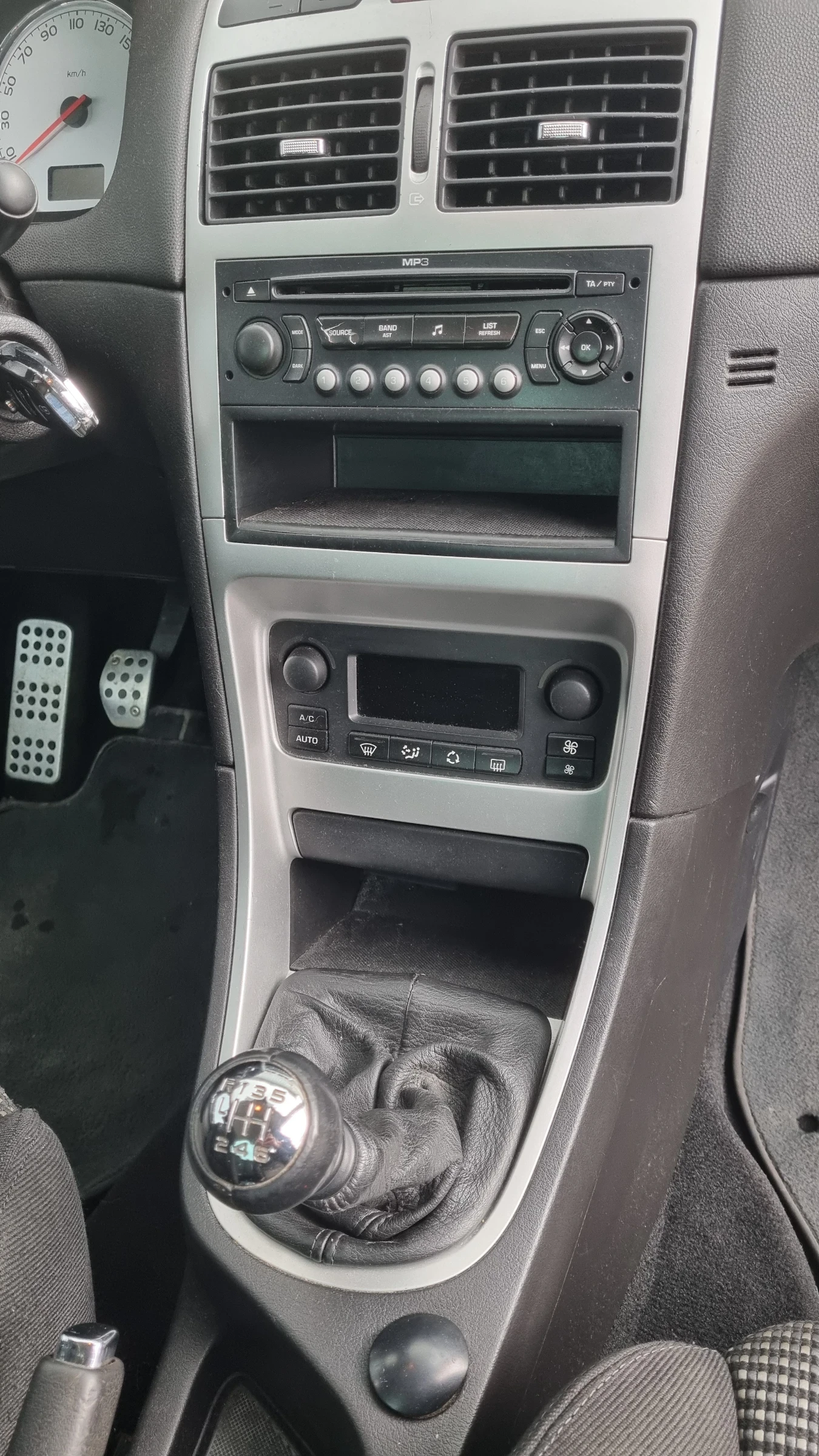 Peugeot 307, снимка 4 - Автомобили и джипове - 54987965
