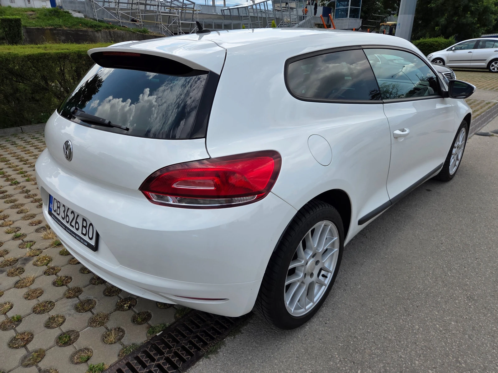 VW Scirocco 160ps turbo, снимка 3 - Автомобили и джипове - 55011323