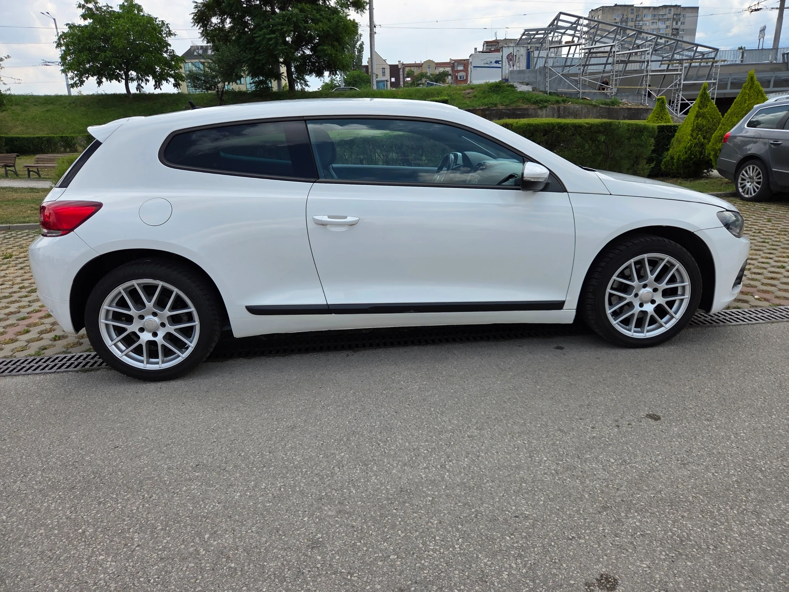 VW Scirocco 160ps turbo, снимка 2 - Автомобили и джипове - 55011323