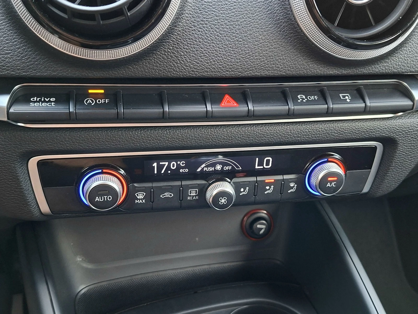 Audi A3 Full LED / QUATTRO/ ТОП СЪСТОЯНИЕ!, снимка 14 - Автомобили и джипове - 55014272
