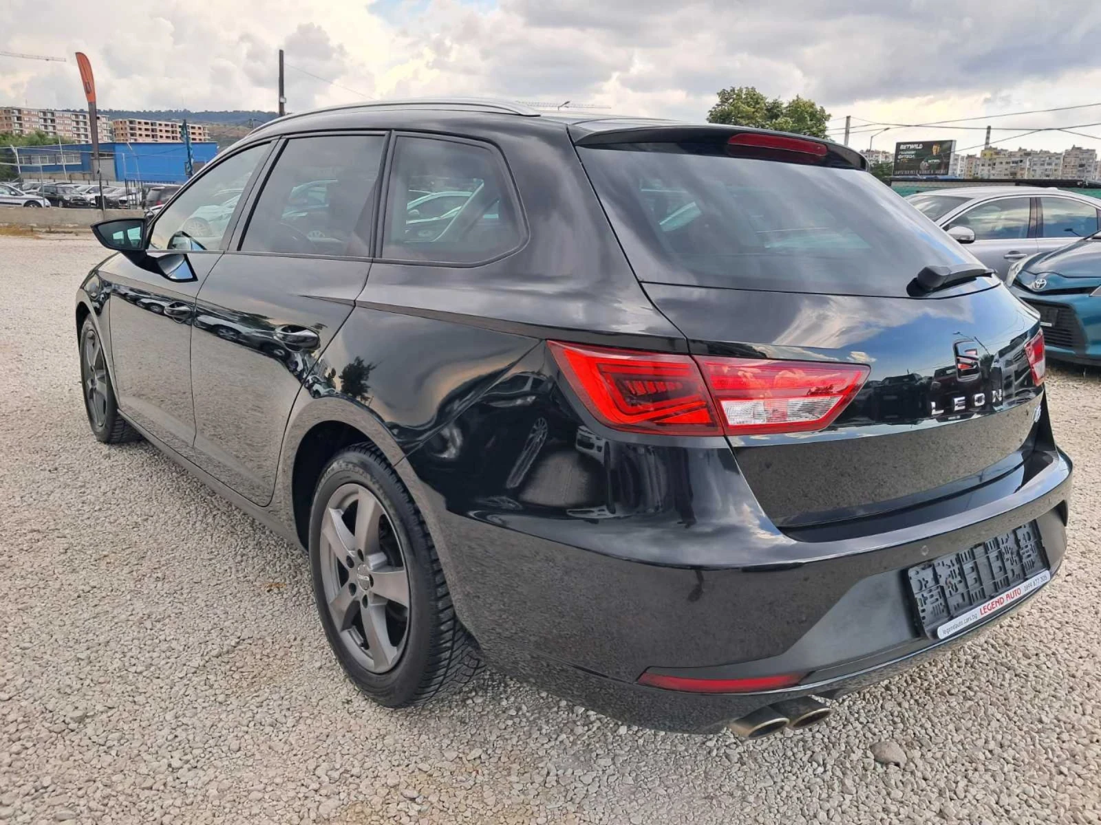 Seat Leon 2.0TDI , снимка 6 - Автомобили и джипове - 55385416