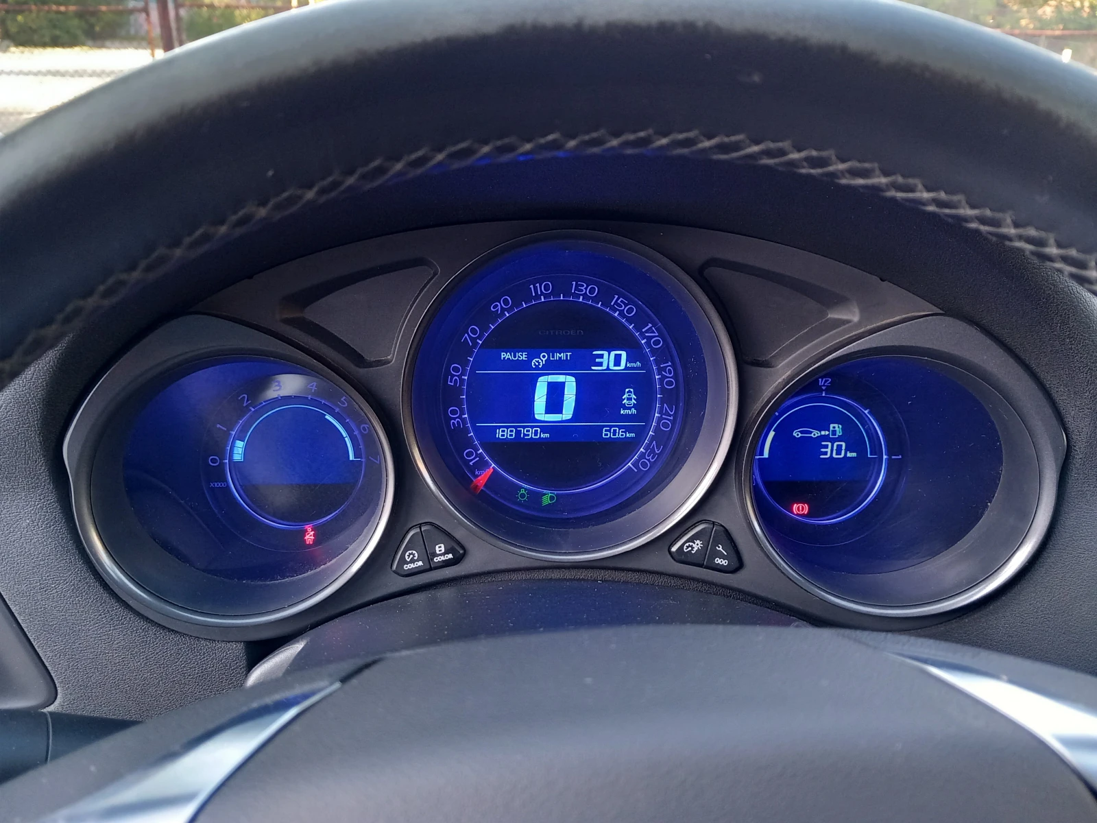 Citroen C4 1.6  HDI NAVI 110кс, снимка 13 - Автомобили и джипове - 55683115