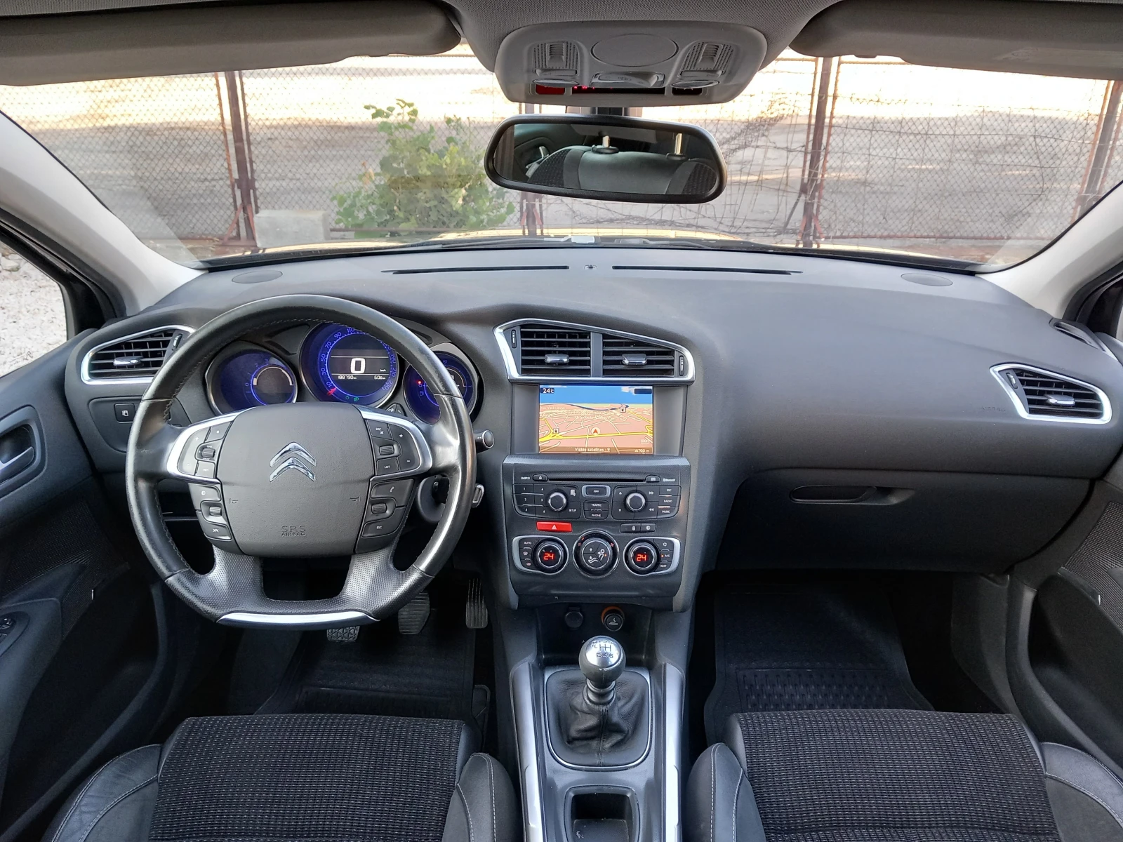 Citroen C4 1.6  HDI NAVI 110кс, снимка 9 - Автомобили и джипове - 55683115