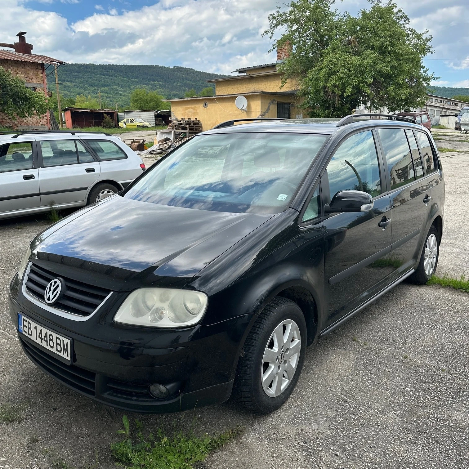 VW Touran, снимка 3 - Автомобили и джипове - 56662938