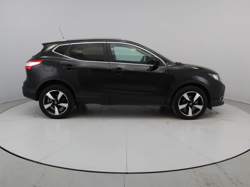 Nissan Qashqai 1.2 N-Connecta, снимка 5 - Автомобили и джипове - 51193287