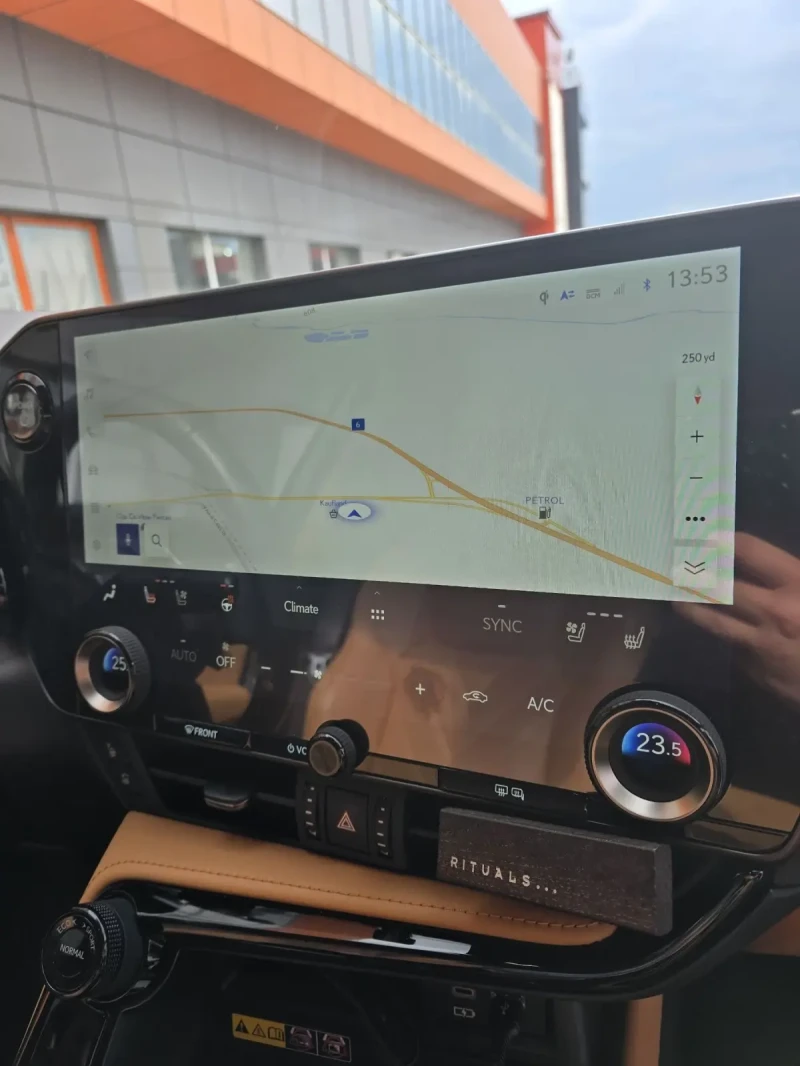 Lexus NX 350h Luxury edition , снимка 6 - Автомобили и джипове - 52066074