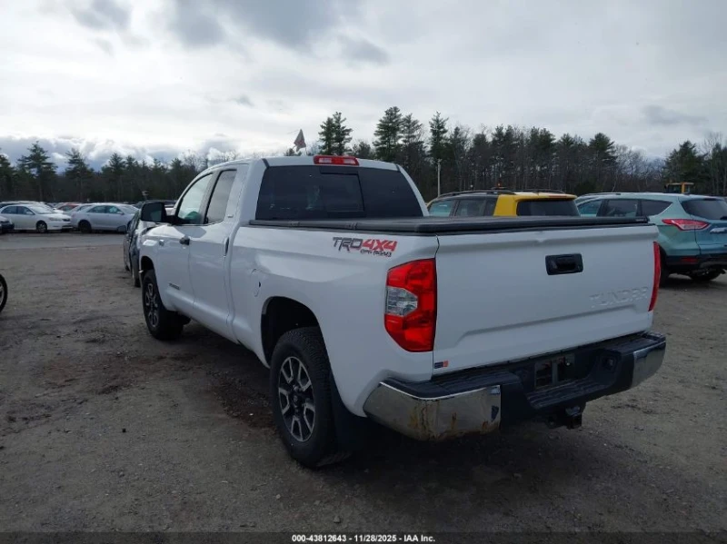 Toyota Tundra 5.7L V-8 DOHC, VVT, 381HP 4X4 Drive, снимка 8 - Автомобили и джипове - 52840139