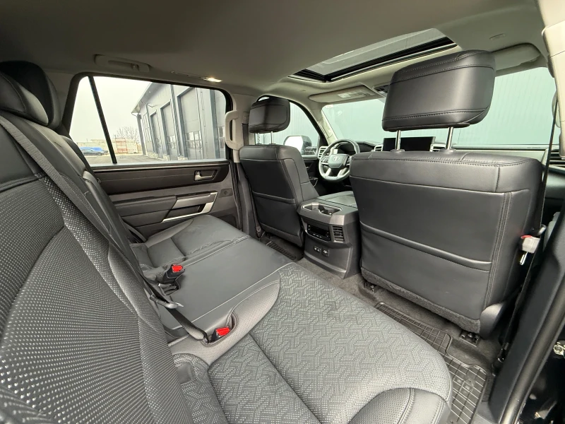 Toyota Sequoia I force, 3.5 HIBRID, снимка 14 - Автомобили и джипове - 52859628