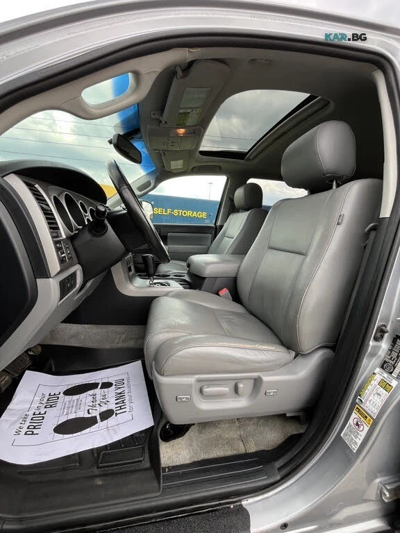 Toyota Sequoia SR5 AWD* ПОДГРЕВ* ШИБИДАХ* TV* КРАЙНА ЦЕНА* , снимка 8 - Автомобили и джипове - 56183609