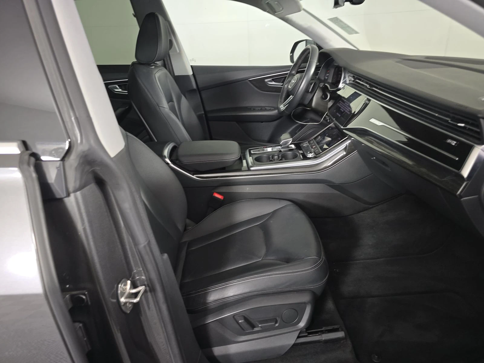 Audi Q8 PREMIUM - изображение 9